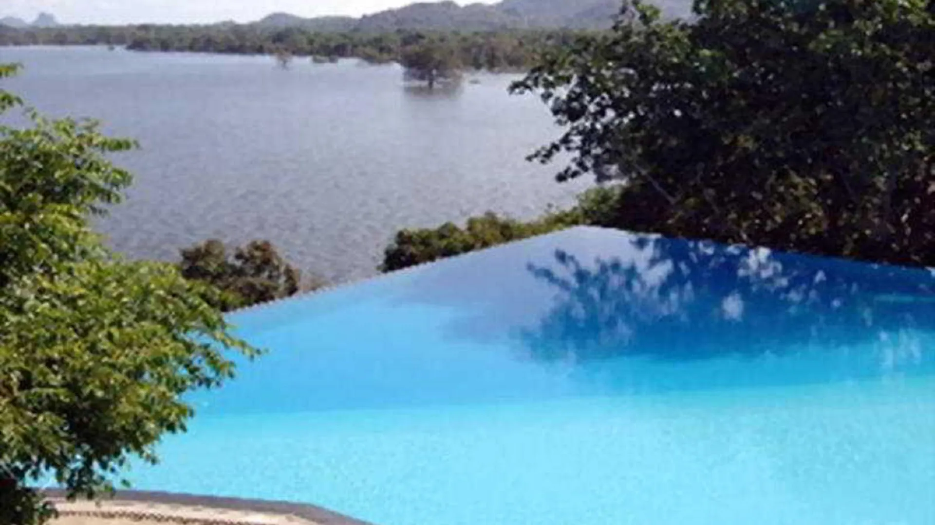 Hotel Heritance Kandalama Sigiriya