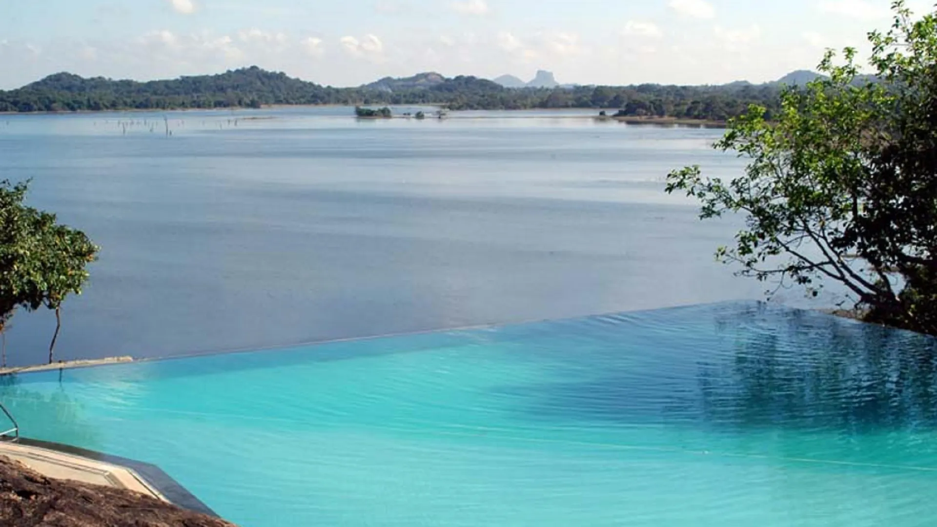 Hotel Heritance Kandalama Sigiriya
