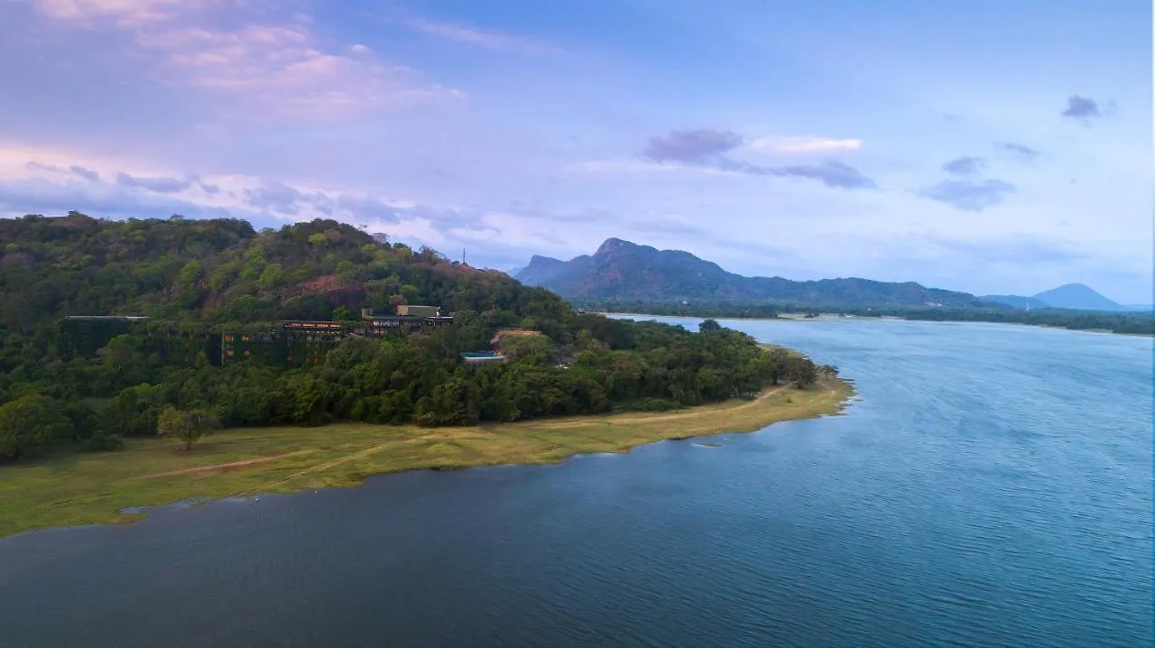 ***** Hotel Heritance Kandalama Sigiriya Sri Lanka