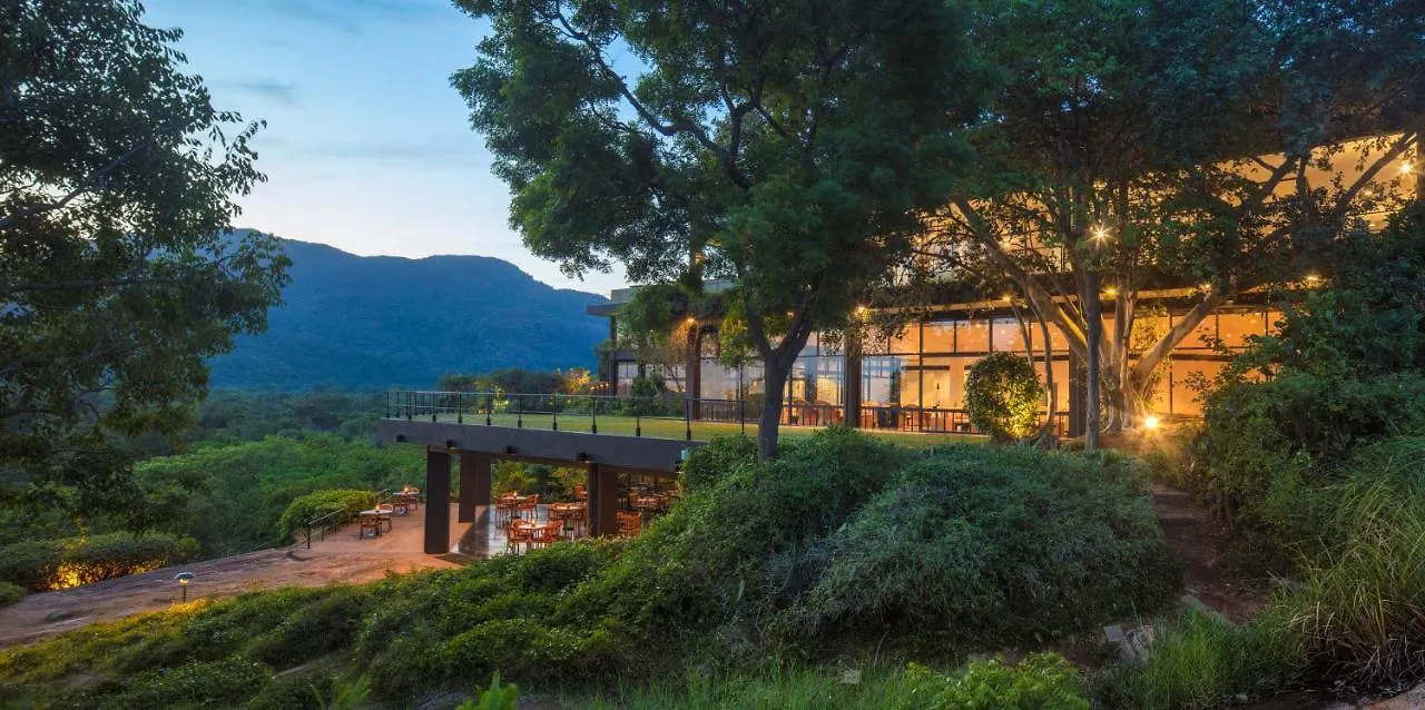 Hotel Heritance Kandalama Sigiriya